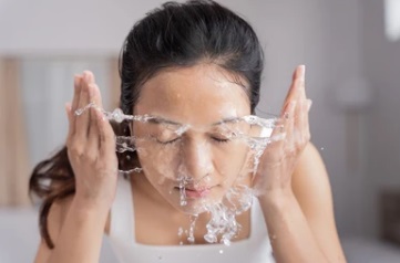 آبکشی پوست با آب سرد