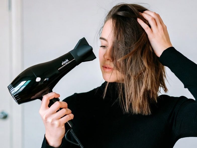 تفاوت سشوار یون دار و معمولی